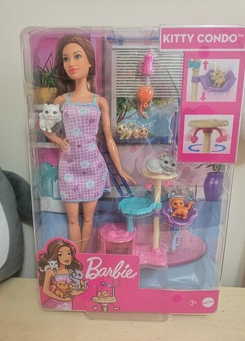 Barbie Barbie ve yavru kedileri oyun seti 