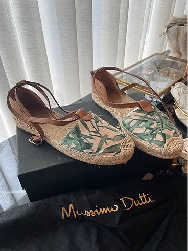 Massimo dutti hasır sandelet espadril