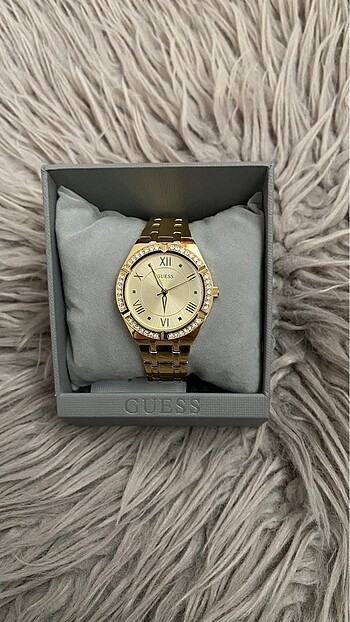 Guess Guess Altın Rengi Kadın Kol Saati