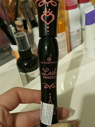 Essence Lash Princess Maskara