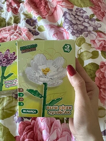 Beden beyaz Renk İki adet çiçek lego