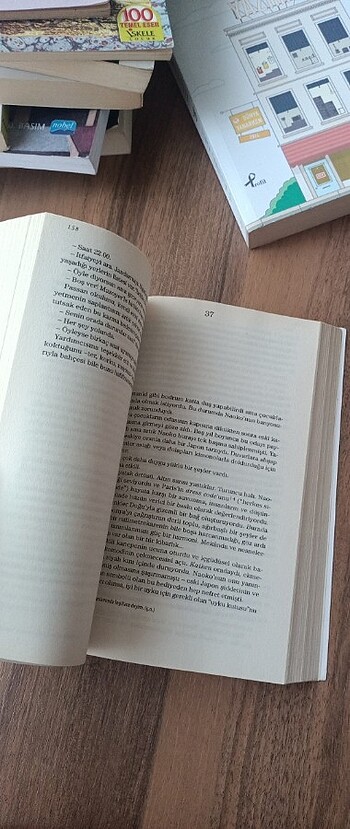 m Beden beyaz Renk Kitap