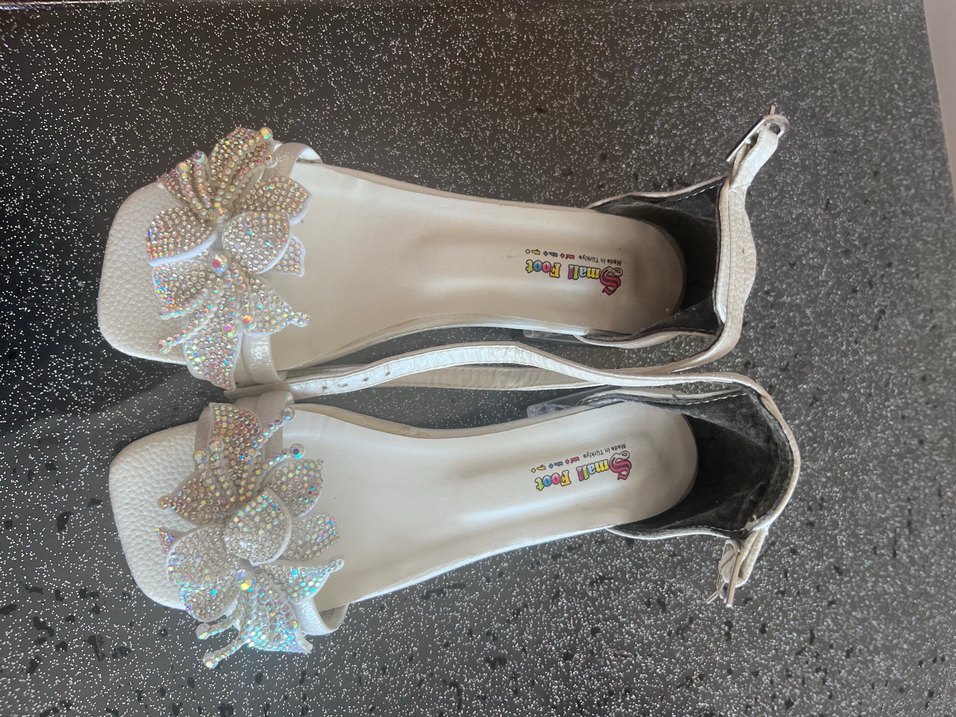 Kız Çocuk Beyaz Payetli Özel Gün Ayakkabısı - Görsel 2