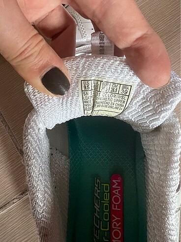 Skechers spor ayakkabı - Görsel 3