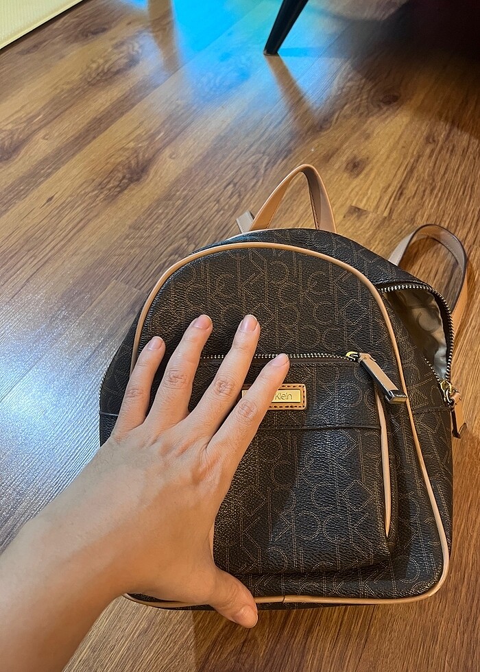 Calvin Klein sırt çantası - Görsel 2