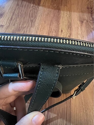 Michael kors sırt çantası - Görsel 3