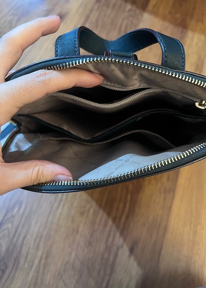 Michael kors sırt çantası - Görsel 5