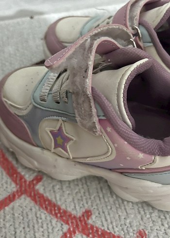 Kız Çocuk Pembe Bağcıklı ve Cırt Cırtlı Spor Ayakkabı - Görsel 3