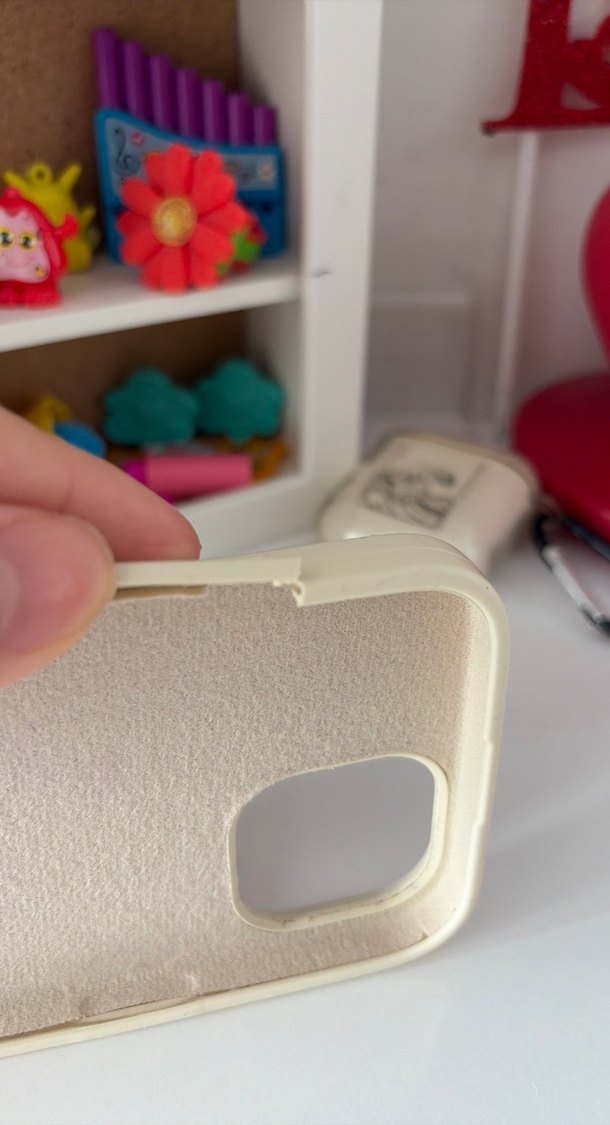 Beyaz Telefon Kılıfı - Görsel 3