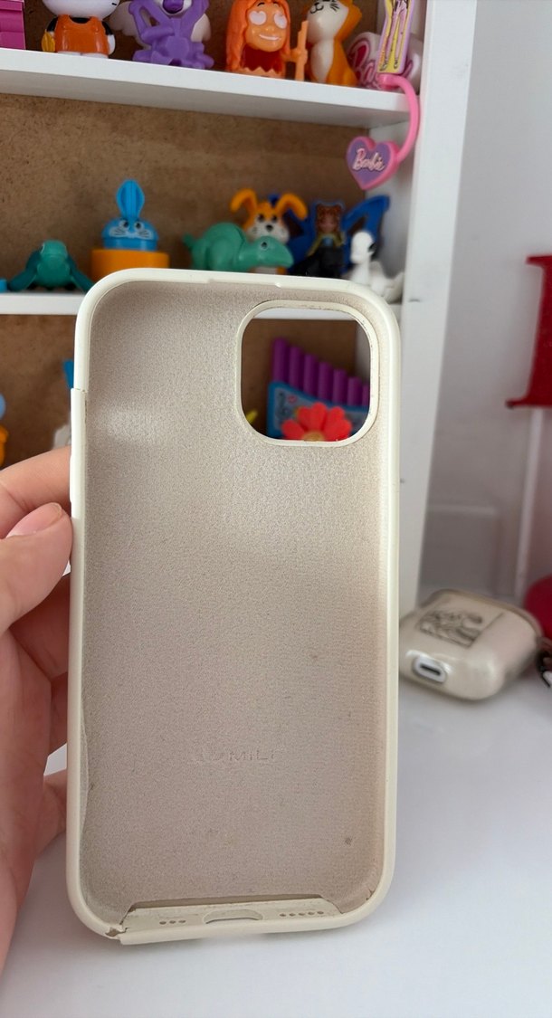 Beyaz Telefon Kılıfı - Görsel 4