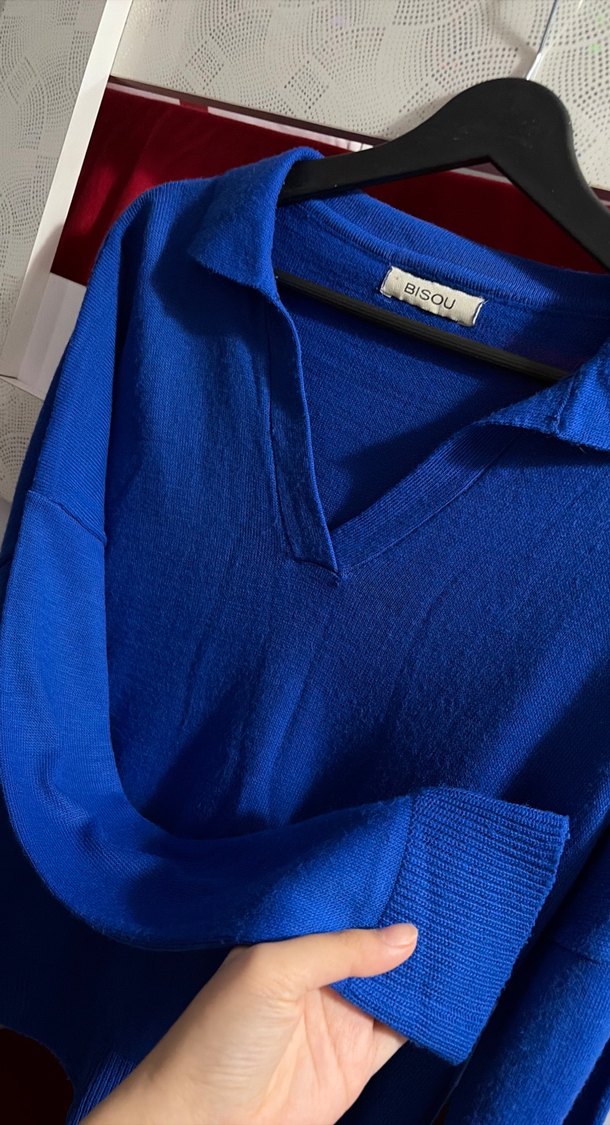 Mavi V Yaka Örgü Kadın Kazak - Görsel 3