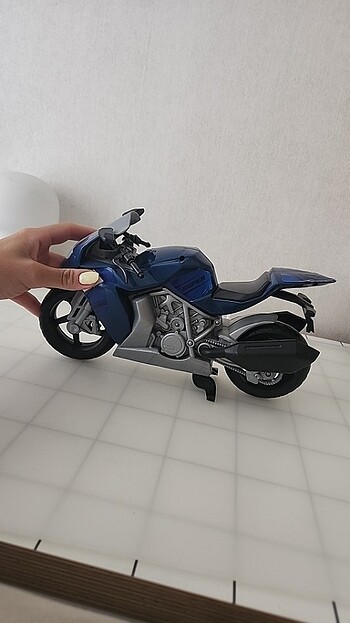 Oyuncak motor