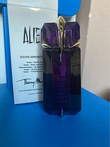 Alien mugler
