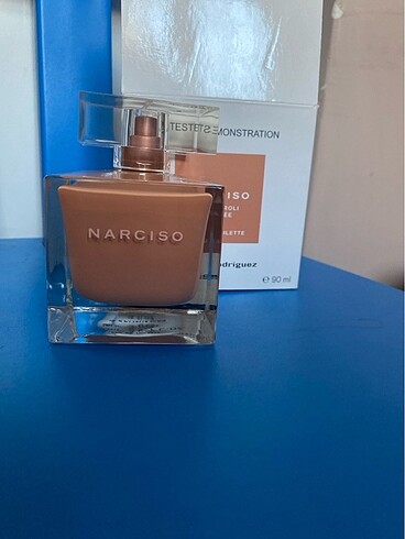 Narciso ambree