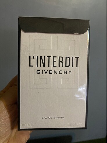 Linterdit givenchy