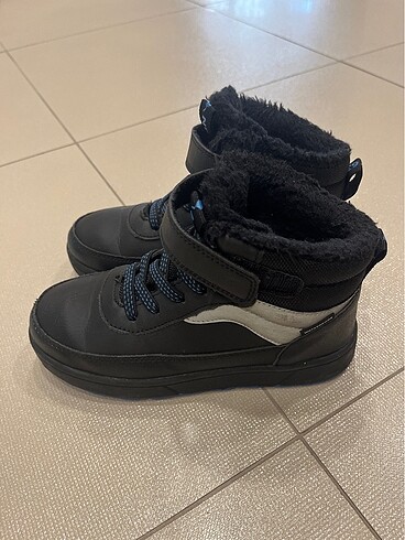 32 Beden siyah Renk H&M waterproof bot