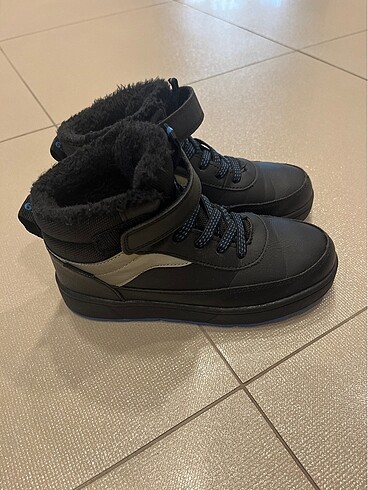 H&M H&M waterproof bot