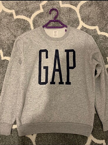 gap sweatshirt