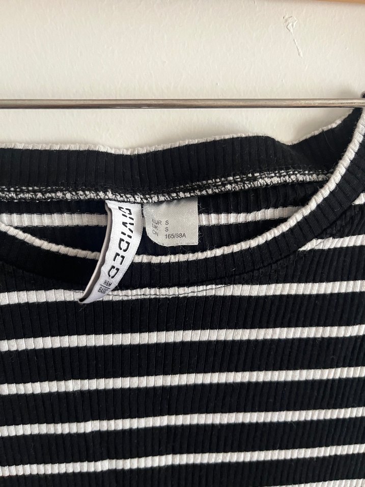 Divided kısa bisiklet yaka tişört - Görsel 2