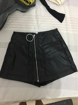 Bershka deri şort etek