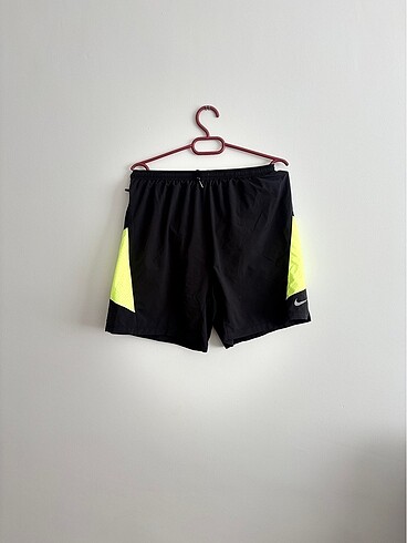 m Beden Nike drı-fit