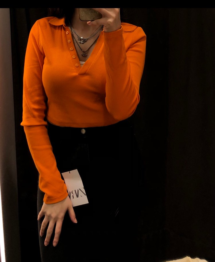 Zara Turuncu Polo Yaka Crop Bluz  Şıklık ve Rahatlık Bir Arada — görsel 2/9