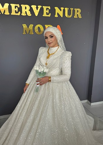 Drapeli Uzun Kollu Beyaz Tesettür Gelinlik - Görsel 2