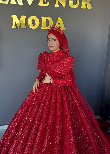 38 Beden Kırmızı Nakışlı Uzun Henna Elbise
