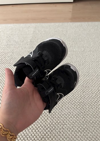 24 Beden Siyah Erkek Çocuk Spor Ayakkabı Velcro