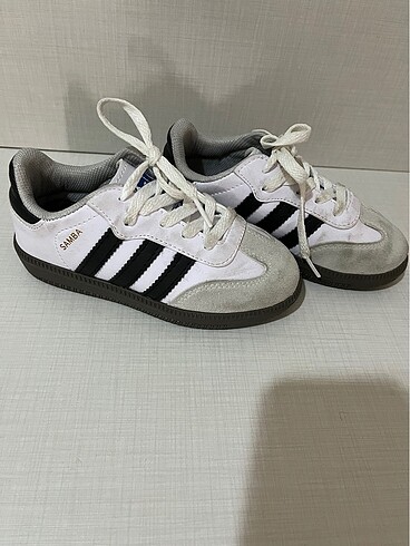 Çocuk Adidas ayakkabı