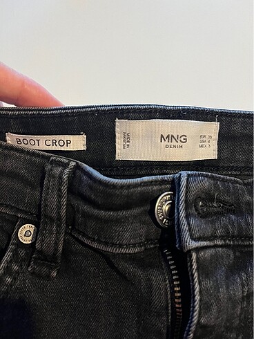 Siyah Boot Crop Jeans