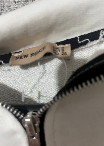 Beyaz Yarım Fermuarlı Sweatshirt - Görsel 2