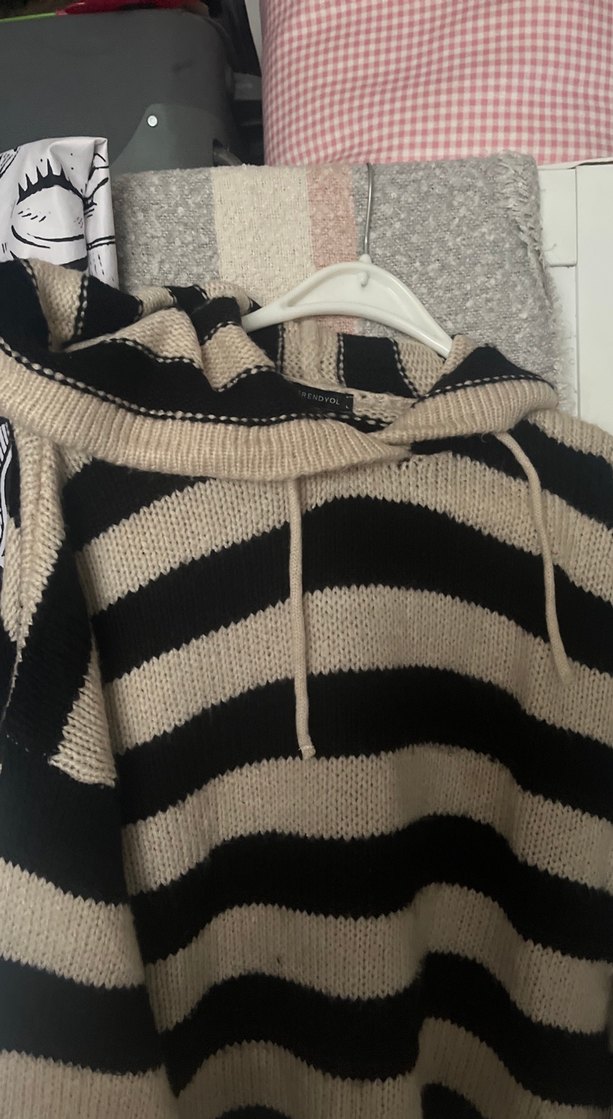 Kapüşonlu Çizgili Örgü  Kazak - Görsel 4