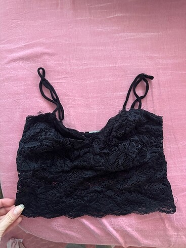 bershka büstiyer dantel crop top