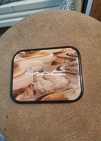  Beden Renk Mac in colour eyeshadow