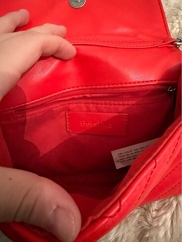 Beden Bershka mini deri çanta