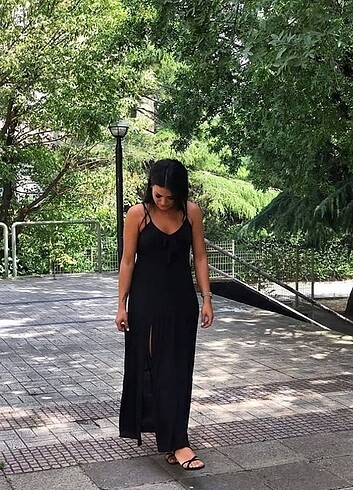 Yırtmaçlı Elbise