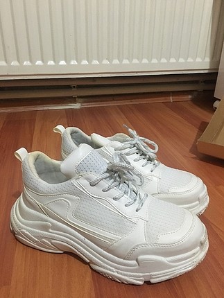 Beyaz Sneakers 