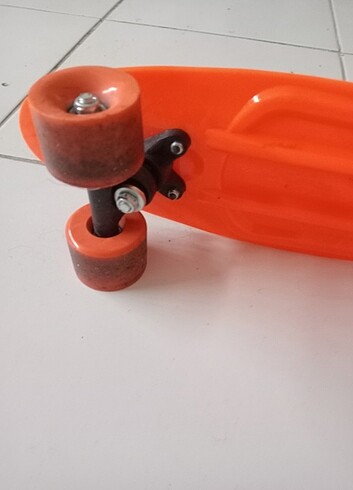 Turuncu kaykay - Görsel 2