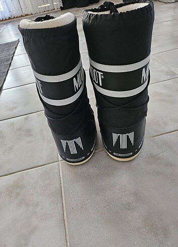 Moon Boot Moon Bot 