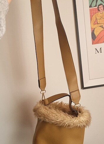 Sıfır sayılır açık kahverengi kürklü çanta  - Görsel 2