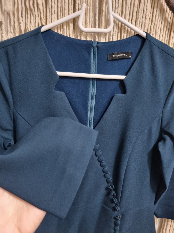 Düğmeli V Yaka Midi Lacivert Elbise - Görsel 2
