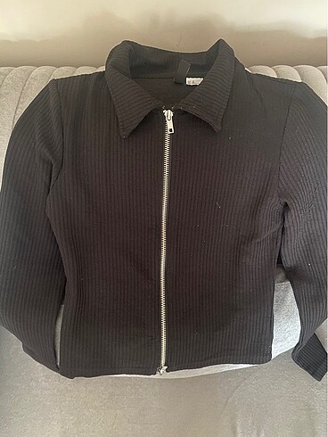 H&M uzun kollu