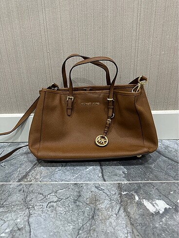 Michael kors orijinal çantasıdır.