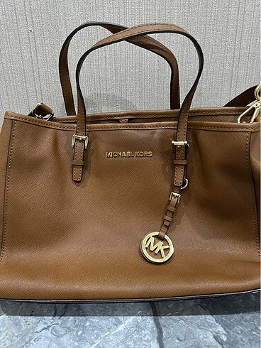 Michael Kors Michael kors orijinal çantasıdır.