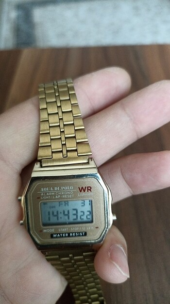 RETRO DİJİTAL SAAT