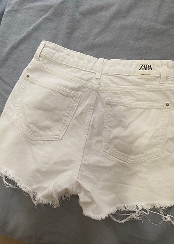 Zara Düğmeli Beyaz Mini Kot Şort - Görsel 2