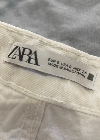 Zara Düğmeli Beyaz Mini Kot Şort - Görsel 3