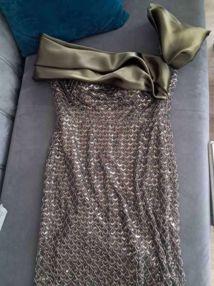 Haki Yeşil Boncuk İşlemeli Uzun Abiye - Görsel 4