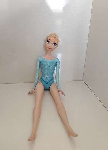 Elsa Barbie